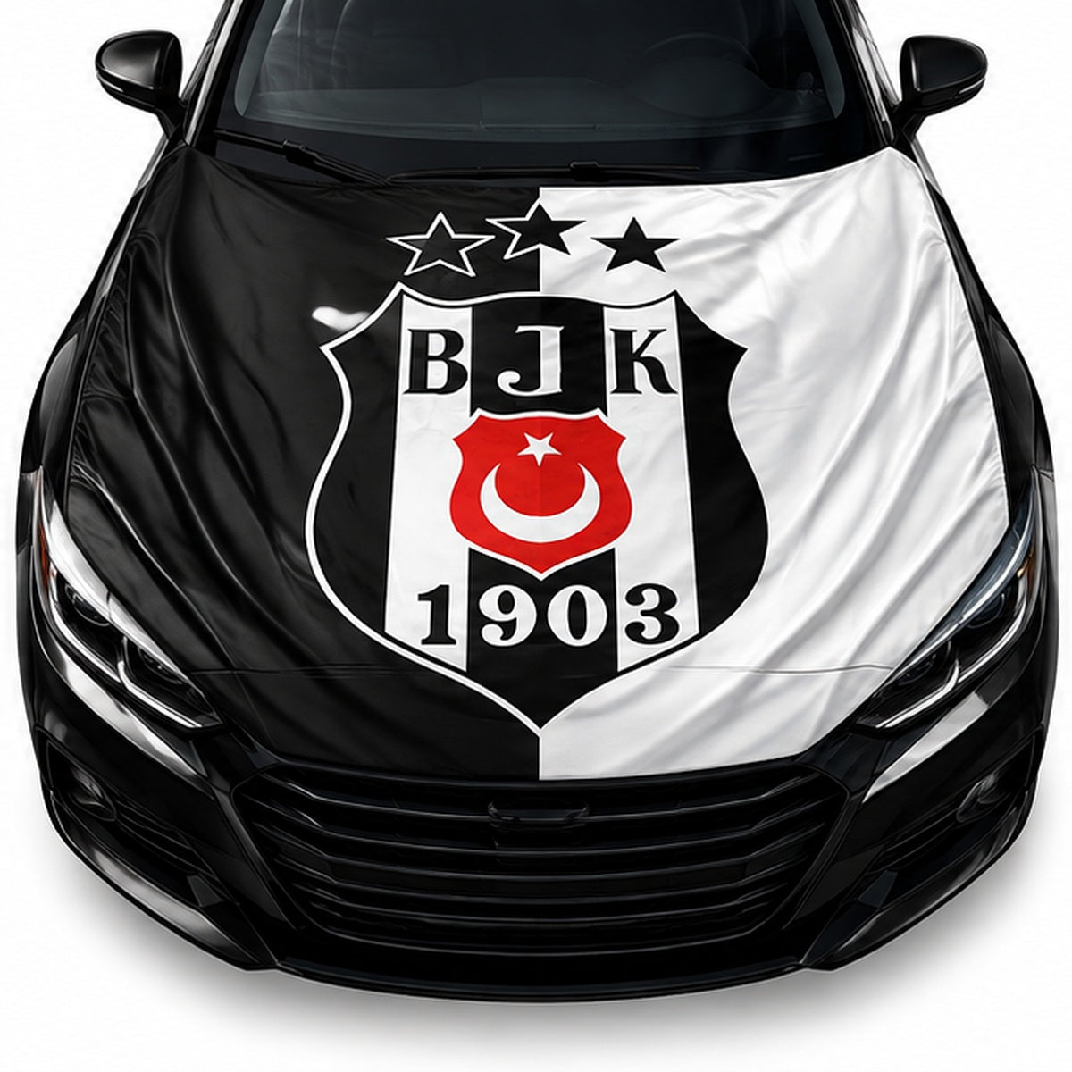 Beşiktaş-Motorhaubenflagge auf einer Fahrzeugmotorhaube